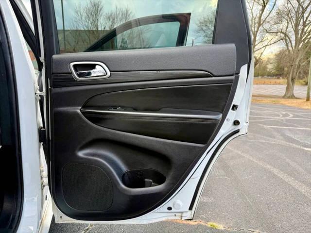 2022 Jeep Grand Cherokee Laredo X 4x4