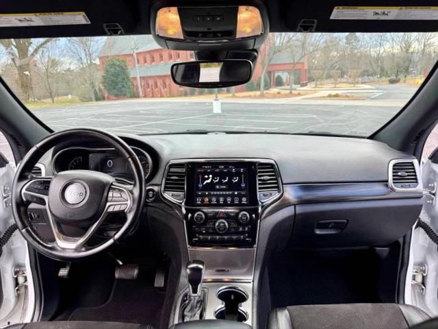 2022 Jeep Grand Cherokee Laredo X 4x4