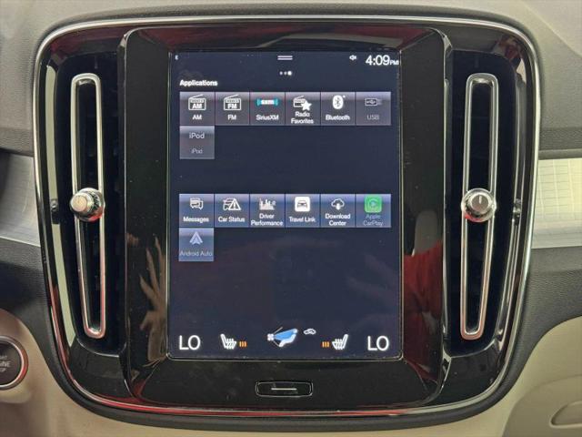 2022 Volvo XC40 T5 Momentum