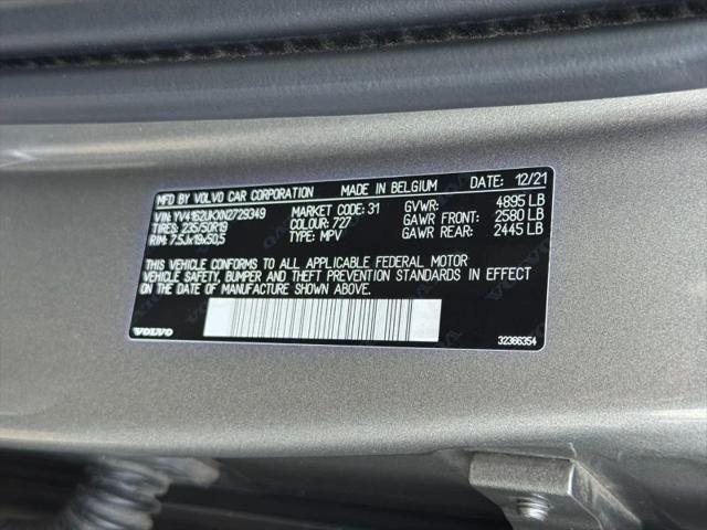 2022 Volvo XC40 T5 Momentum