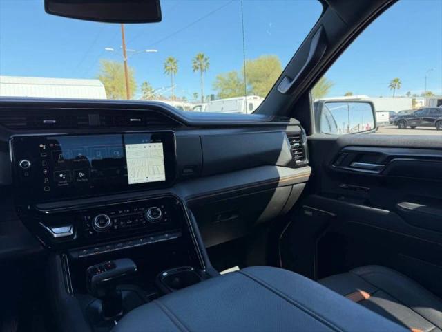 2023 GMC Sierra 1500 4WD Crew Cab Standard Box AT4