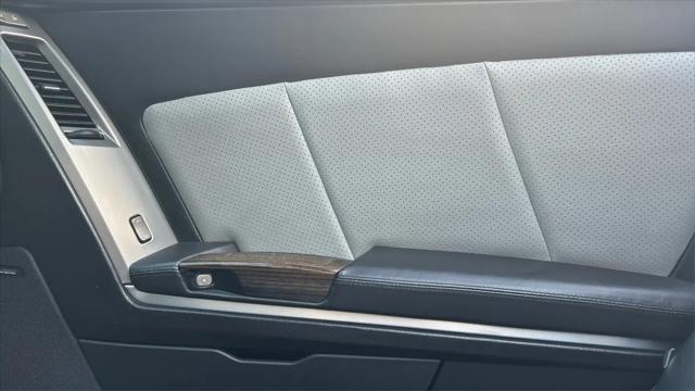 2006 Cadillac XLR-V Standard
