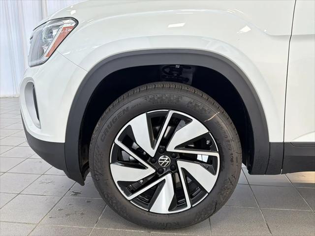 2026 Volkswagen Atlas SE with Technology