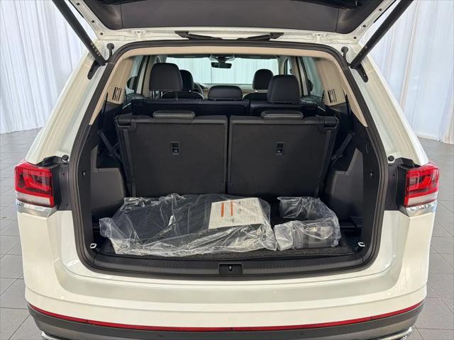 2026 Volkswagen Atlas SE with Technology