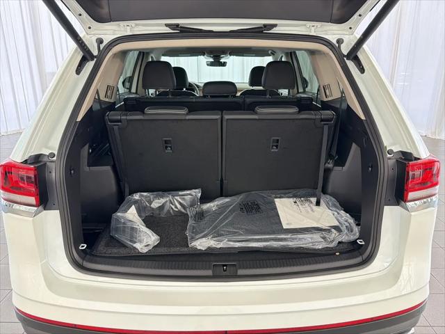 2026 Volkswagen Atlas SE with Technology