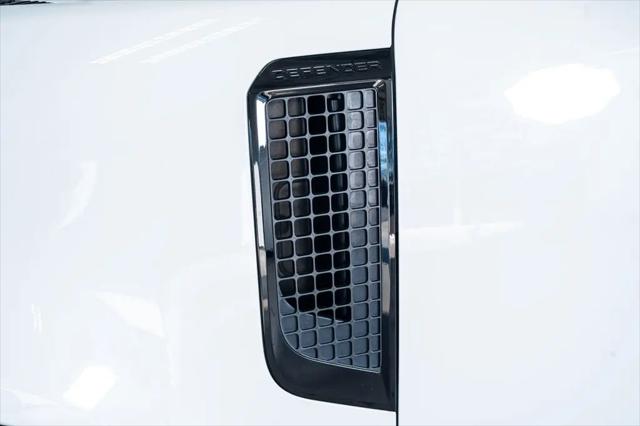 2023 Land Rover Defender 110 X-Dynamic SE