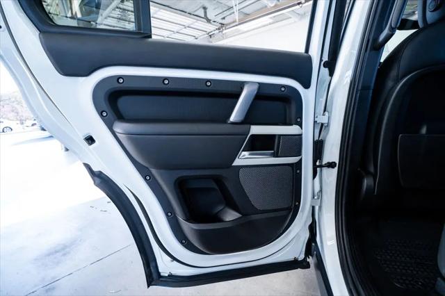 2023 Land Rover Defender 110 X-Dynamic SE