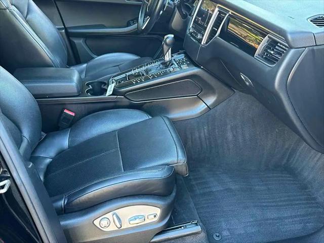 2018 Porsche Macan Macan