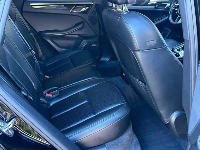 2018 Porsche Macan Macan