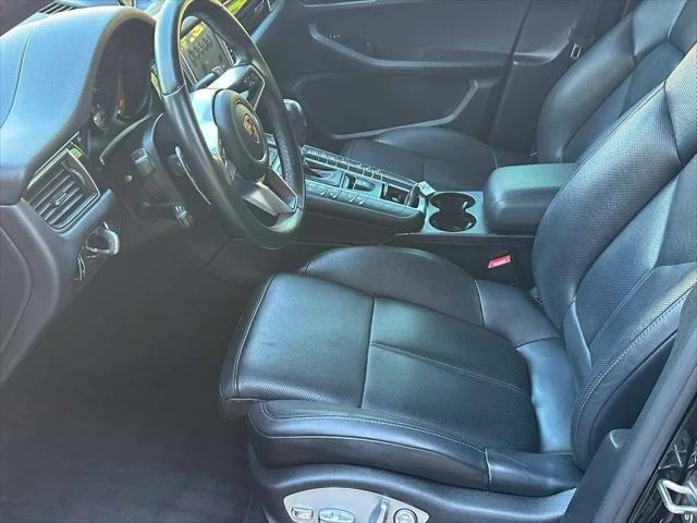 2018 Porsche Macan Macan
