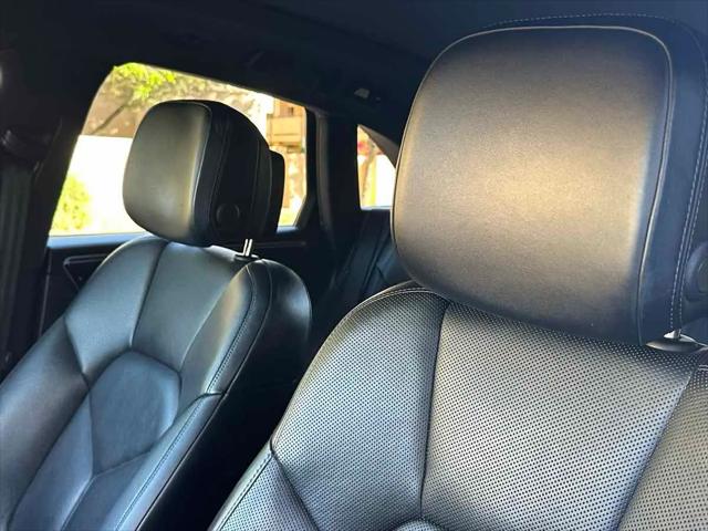 2018 Porsche Macan Macan