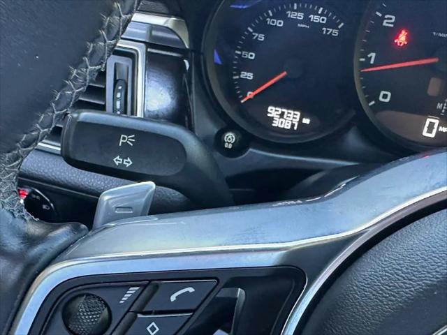 2018 Porsche Macan Macan
