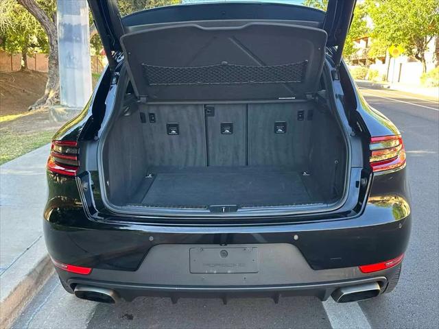 2018 Porsche Macan Macan