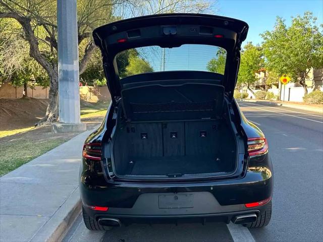 2018 Porsche Macan Macan