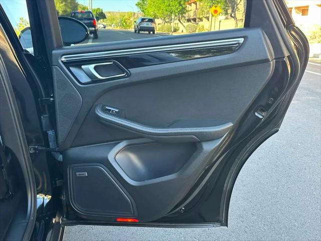 2018 Porsche Macan Macan