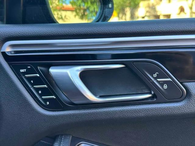 2018 Porsche Macan Macan
