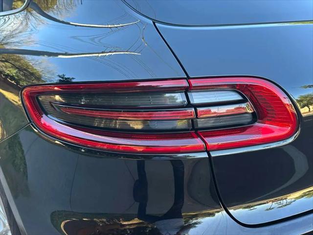 2018 Porsche Macan Macan