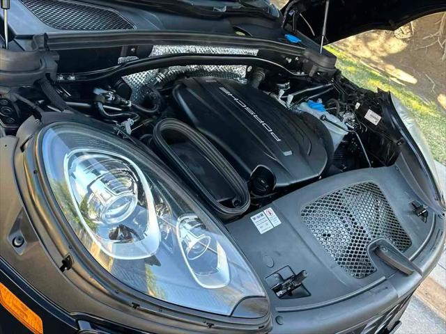 2018 Porsche Macan Macan