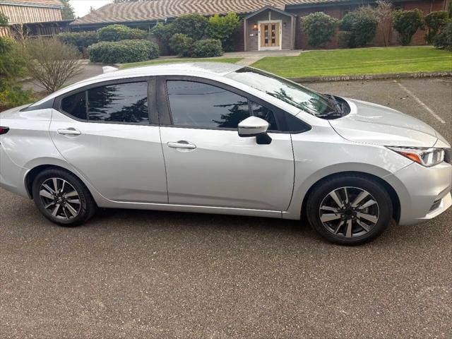 2020 Nissan Versa SV Xtronic CVT