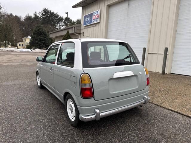2000 Daihatsu Mira Unknown