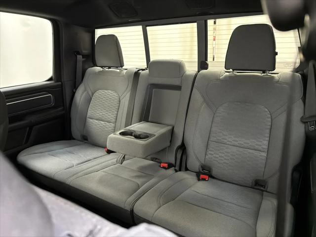 2025 Ram 1500 Big Horn Crew Cab 4x4 5'7" Box