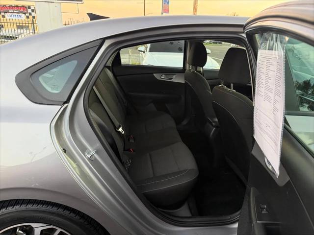 2023 Kia Forte LXS