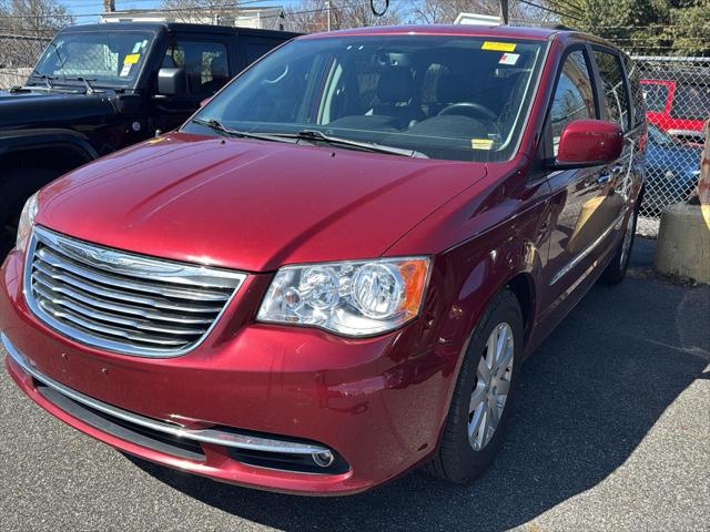 2016 Chrysler Town and Country Touring 2016 Chrysler Town and Country Touring