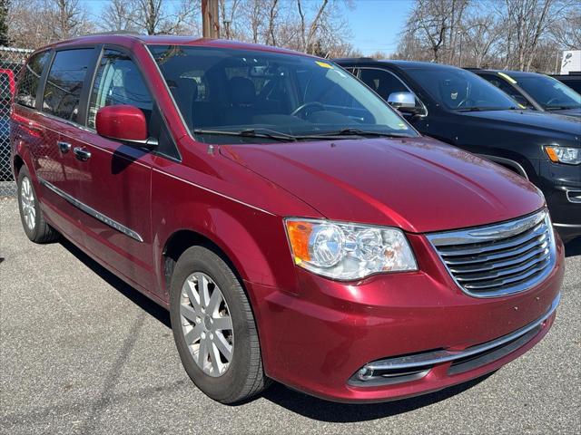 2016 Chrysler Town and Country Touring 2016 Chrysler Town and Country Touring