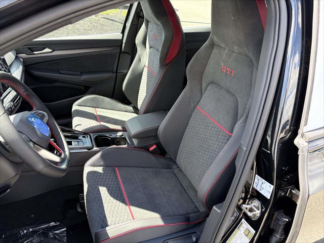 2026 Volkswagen Golf GTI SE