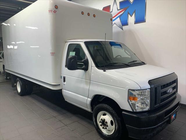 2024 Ford E-350 Cutaway E-350 DRW 176 WB