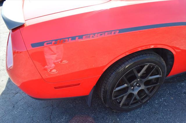 2015 Dodge Challenger SXT