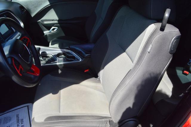 2015 Dodge Challenger SXT