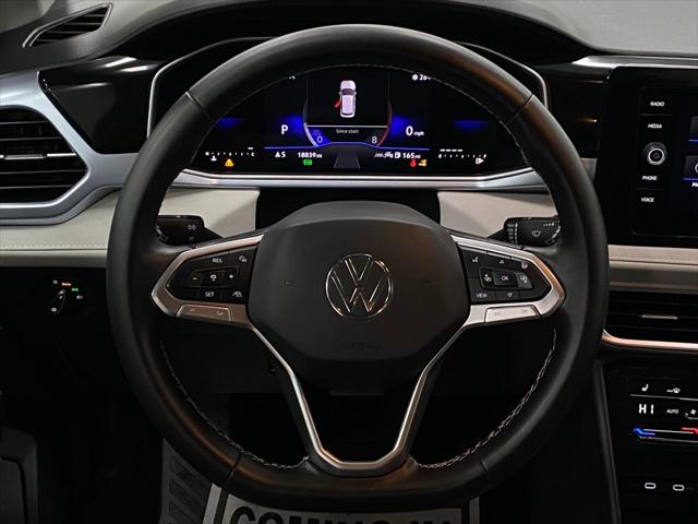 2025 Volkswagen Taos 1.5T SE