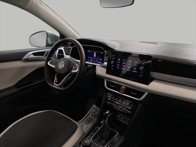 2025 Volkswagen Taos 1.5T SE