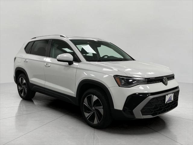 2025 Volkswagen Taos 1.5T SE for sale in Appleton, WI