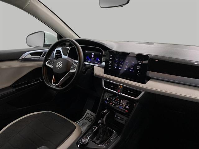 2025 Volkswagen Taos 1.5T SE