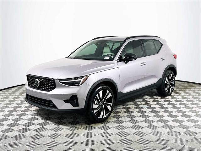 2026 Volvo XC40 Ultra, B5 AWD Gas (mild hybrid), Dark