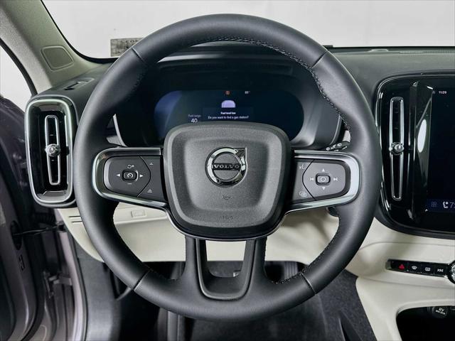 2026 Volvo XC40 Ultra, B5 AWD Gas (mild hybrid), Dark