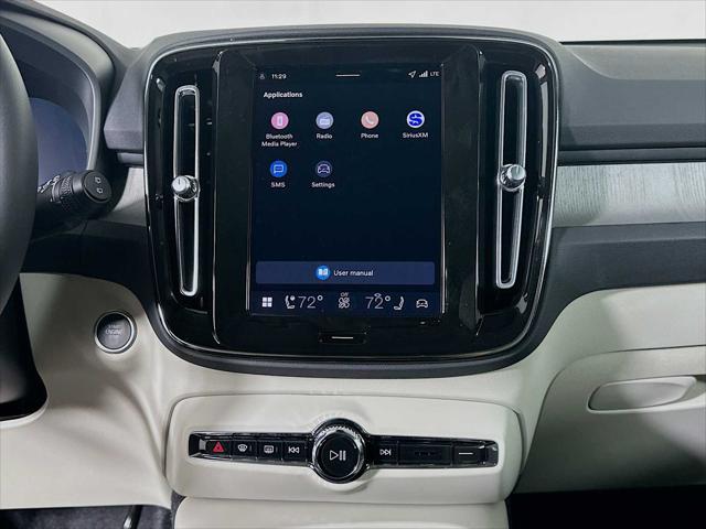2026 Volvo XC40 Ultra, B5 AWD Gas (mild hybrid), Dark