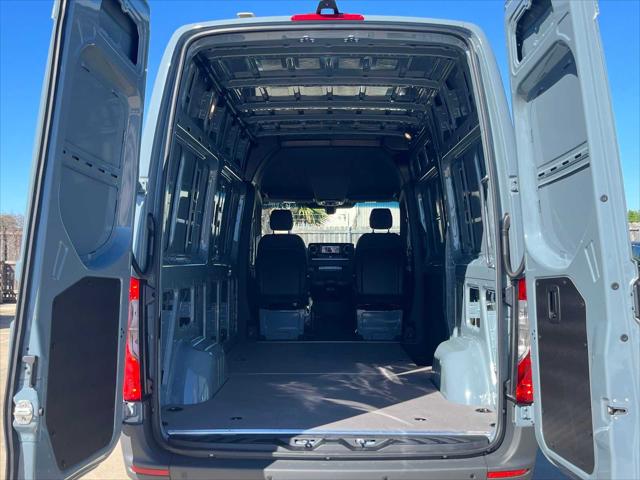 2026 Mercedes-Benz Sprinter 2500 2500 Standard Roof I4 Diesel HO 144 RWD