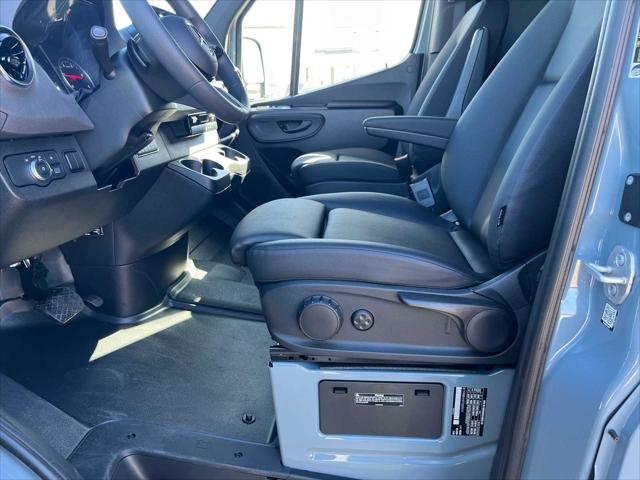2026 Mercedes-Benz Sprinter 2500 2500 Standard Roof I4 Diesel HO 144 RWD