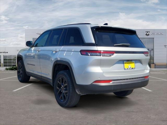 2026 Jeep Grand Cherokee Altitude 4x2