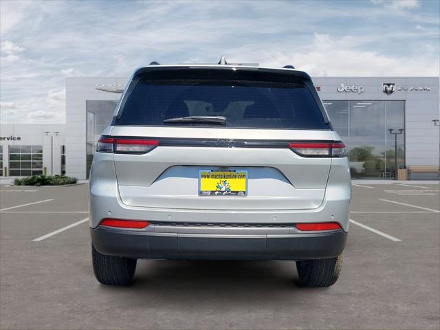 2026 Jeep Grand Cherokee Altitude 4x2