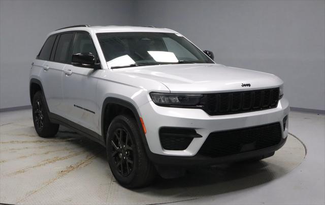 2024 Jeep Grand Cherokee Altitude 4x4 for sale near Groveport, OH
