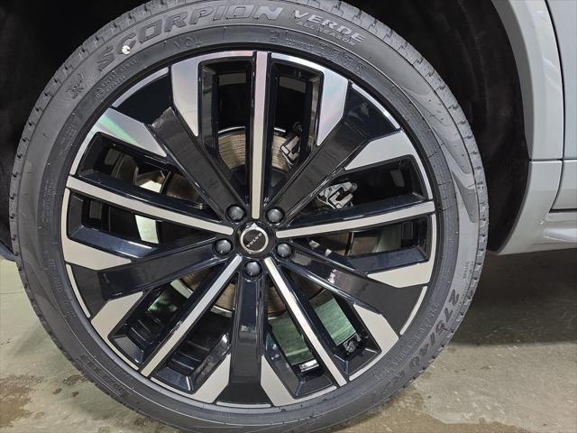 2026 Volvo XC90 Ultra, B6 AWD Gas (mild hybrid), Gasoline, Bright, 7 Seats