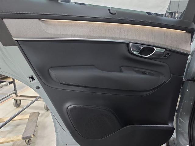 2026 Volvo XC90 Ultra, B6 AWD Gas (mild hybrid), Gasoline, Bright, 7 Seats
