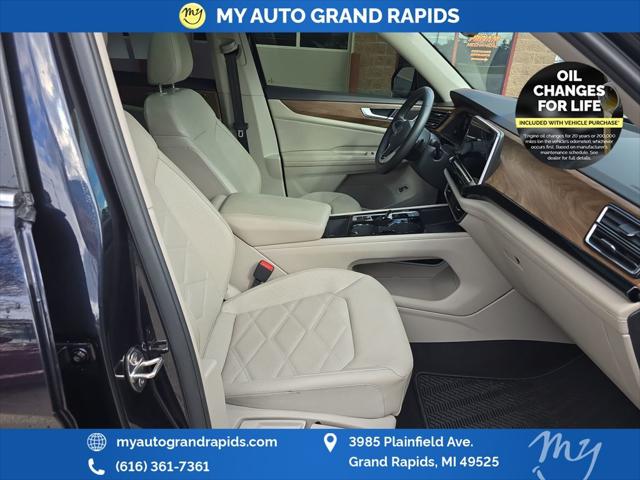 2024 Volkswagen Atlas 2.0T SE w/Technology