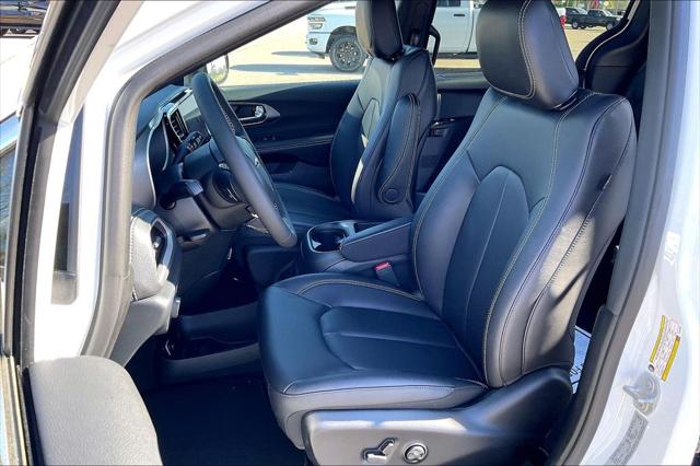 New 2026 Chrysler Pacifica For Sale in Millington, TN