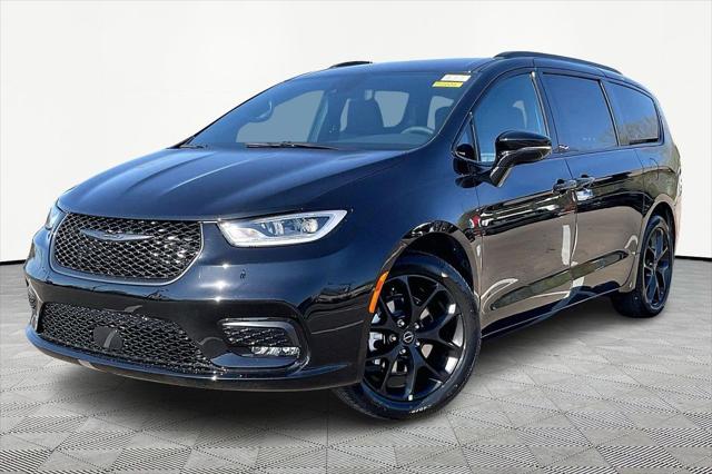 New 2026 Chrysler Pacifica For Sale in Millington, TN