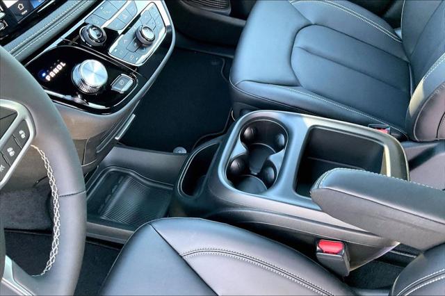 New 2026 Chrysler Pacifica For Sale in Millington, TN